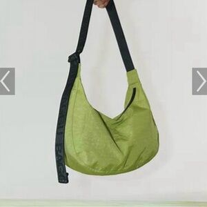 BAGGU Green Apple Medium Crescent